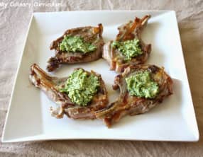 Côtelettes d'agneau et leur beurre de persil aux noix