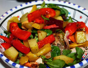 Salade arc en ciel au poulet