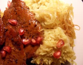 Escalopes de porc caramélisées au jus de grenade et miel