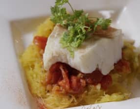 Cabillaud vapeur courge spaghetti et concassé de tomates