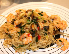 Crevettes et champignons à la sauce piquante