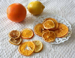 Tranches de citrons et oranges séchés au four