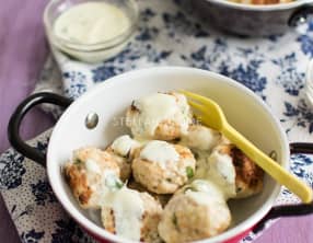 Boulettes de poulet citron et coriandre, sauce légère à la menthe