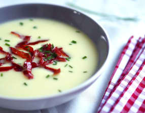Velouté de chou-fleur et bresaola croustillante