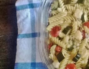 Gratin de Pâtes Rapide aux courgettes, tomates et fromage de chèvre