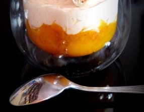 Verrine de chantilly de foie gras et mangue acidulée