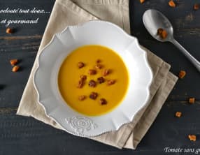 Velouté de butternut et ses croûtons de pain d'épices