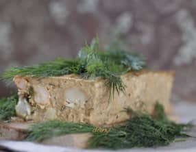 Soupe de poisson aux fruits de mer en terrine