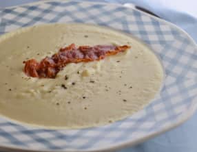 Soupe de chou-fleur au gorgonzola et bacon