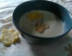 Velouté d’Artichauts au Foie Gras et ses Tuiles au Parmesan