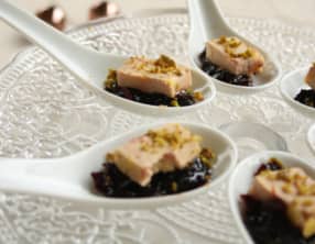 Cuillères de foie gras au chutney de cerises