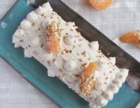 Bûche crème de marron, clémentine, chocolat blanc et pralin