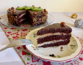 Layer cake au cacao et crème pâtissière à la fève tonka