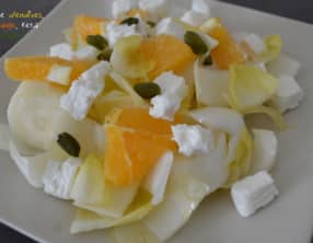 Salade d’endives, à l’orange, féta et pistaches
