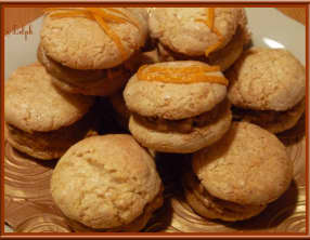 Macarons craquelés à la crème de spéculoos
