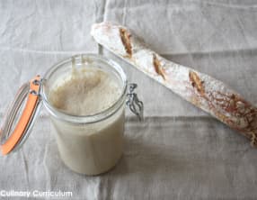 Levain liquide maison pour pour pain et viennoiseries