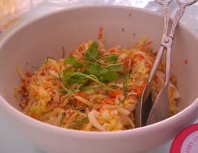 Salade au chou, fenouil, carottes râpés, sauce mayonnaise légère