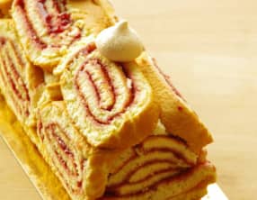 Bûche au chocolat blanc, confiture de framboises