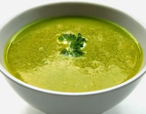 Soupe au jambon cru, épinard, pommes de terre, panais et carottes