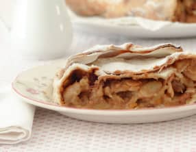 Strudel aux pommes, raisins et clémentine