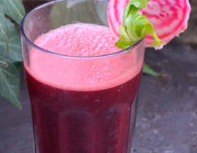 Jus de légumes carotte, betterave, céleri