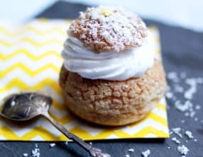 Choux passion et noix de coco