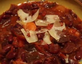 Soupe rouge de légumes façon minestrone