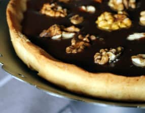 Tarte au caramel beurre salé et chocolat et noix