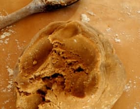 Pâte sablée sans gluten au sucre complet