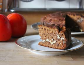 Gâteau aux kakis et aux noix