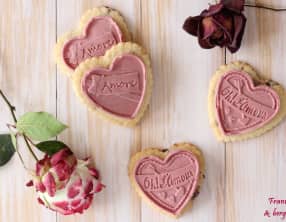 Coeurs sablés aux cranberries et chocolats