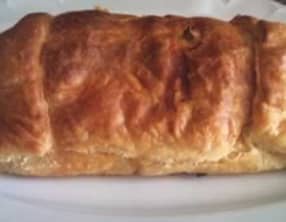 Feuilleté de saucisson chaud et son coulis de tomates au Porto