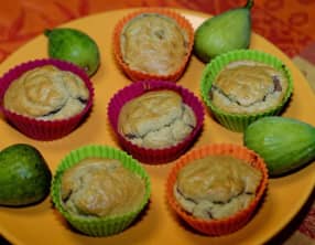 Petits choux fourrés à la tapenade d'olives noires