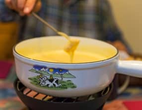 Fondue au fromage mariné, saveurs pommes, citron, kirsch