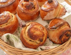 Petits pains aux raisins