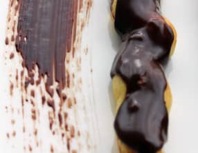 Eclair au chocolat comme un churros