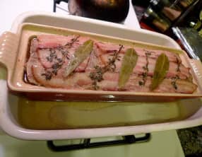 Terrine cuisinée avec des restes de viande