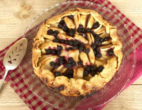 Tarte rustique aux pommes et aux myrtilles