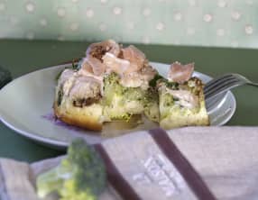 Petits gâteaux de brocoli au saumon
