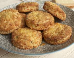 Scones au cheddar