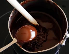 Tablage du chocolat noir