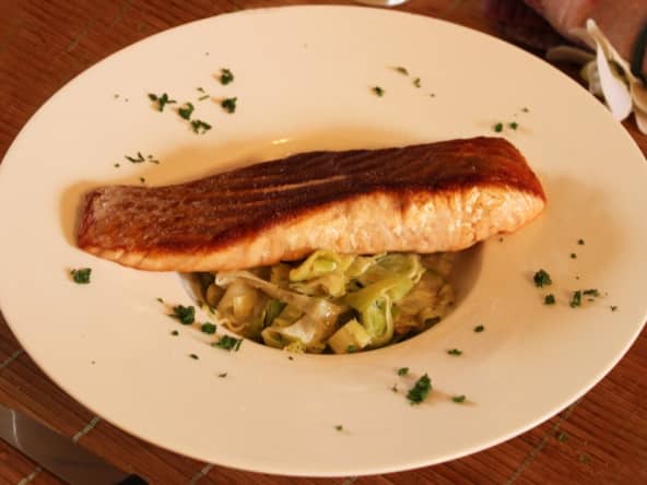 Fondue de poireaux et pavé de saumon