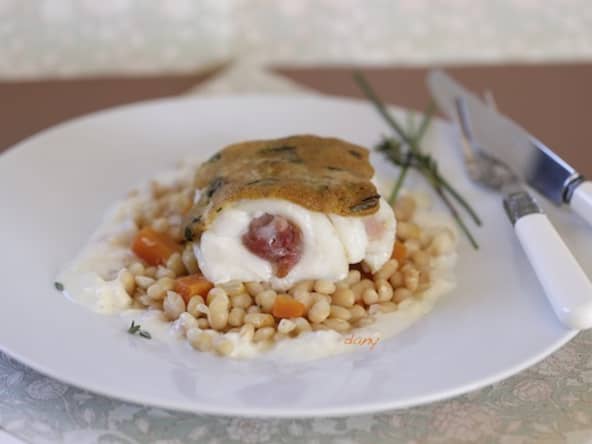 Cabillaud lardé en croûte d'herbes,ragoût de coco et crème de Comté