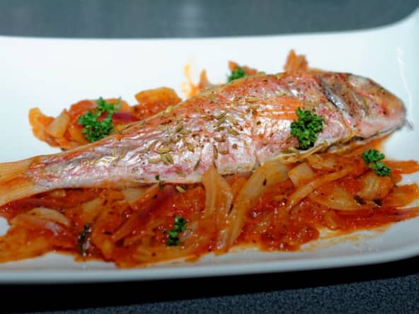 Rouget grillé au four, fenouil à l'étouffée
