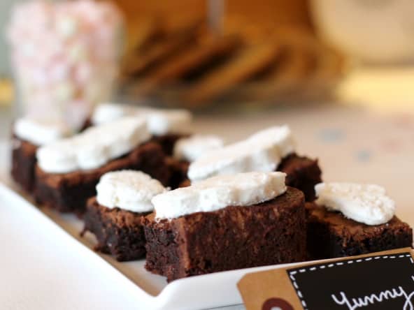 Brownies aux pépites de chocolat et guimauves à l'emporte-piéce