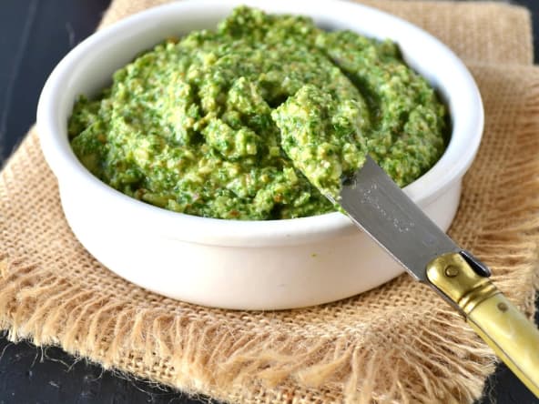 Pesto de fanes de radis : recette anti-gaspi