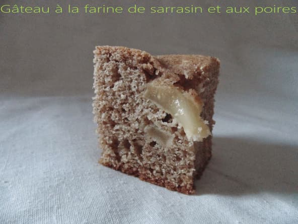 Gateau à la farine de sarrasin et aux poires