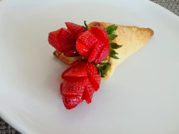 Tartelettes aux fraises et lemon curd en bouquet de roses