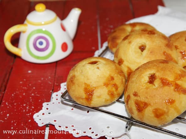 Pain au caramel et à la noix de coco