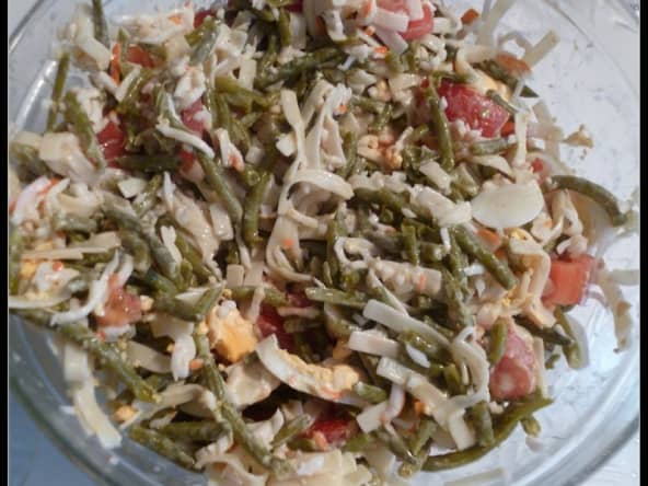 Salade d'haricots verts et pâtes au surimi